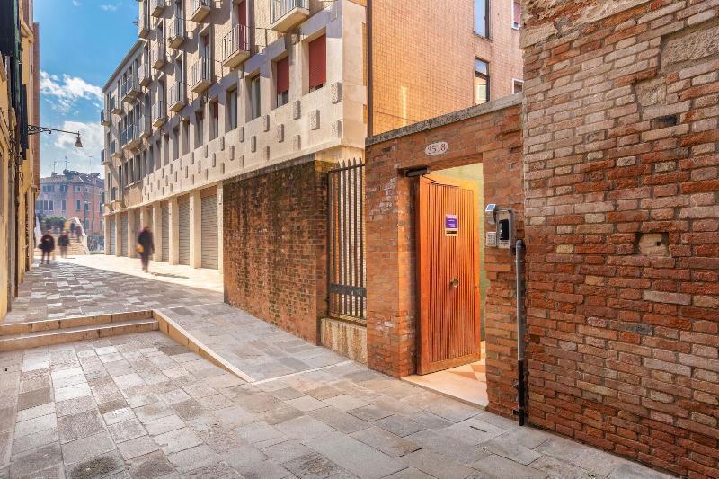 B And B Casanova Ai Tolentini Venecia Exterior foto