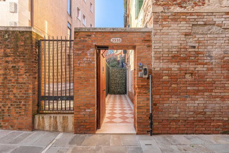 B And B Casanova Ai Tolentini Venecia Exterior foto